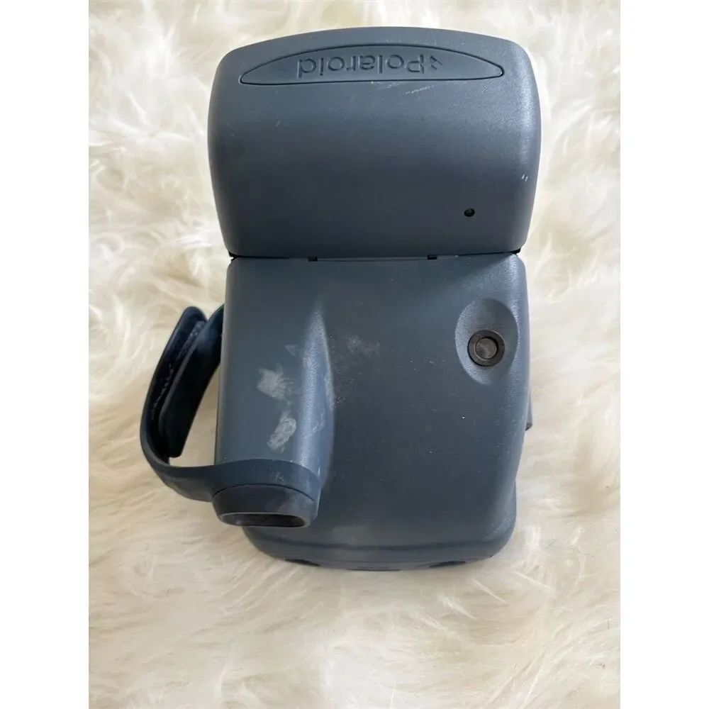 Polaroid Vintage 600 Autofocus Instant‎ Camera Blue with Built-in Flash